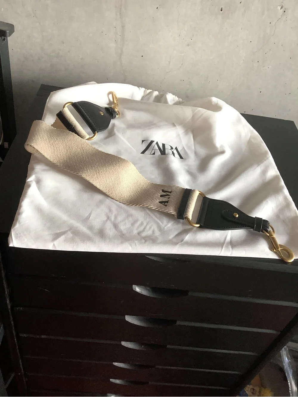 Zara Black Crossbody Saddle Bag - Picture 12 of 13